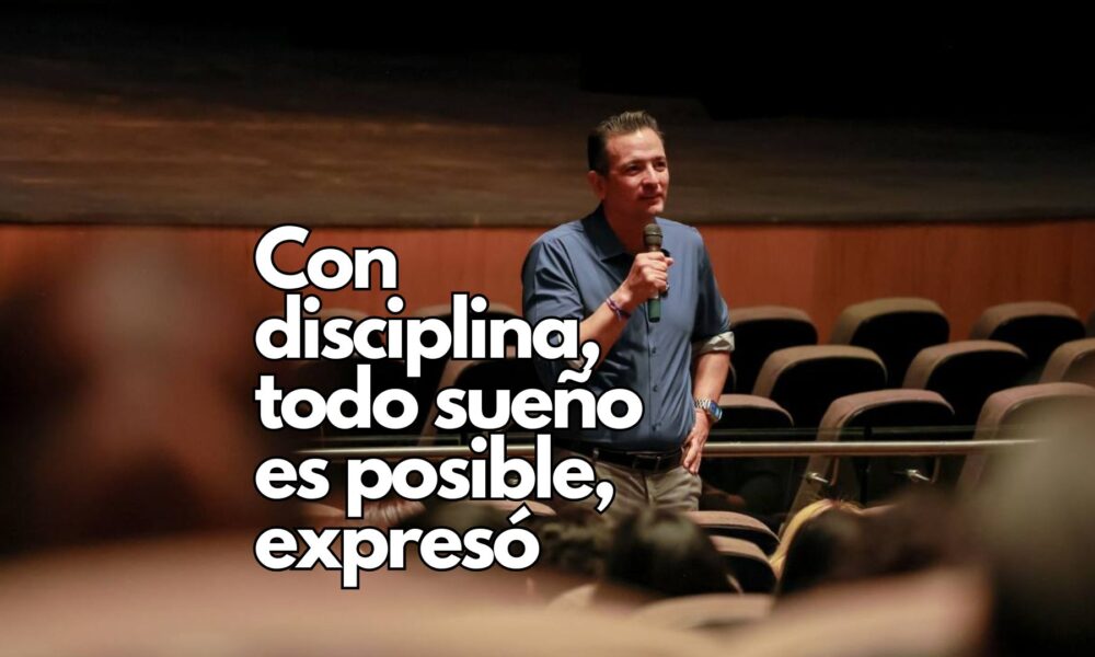 Alcalde Marco Bonilla comparte experiencia de gestión municipal con estudiantes de Ciudad Juárez