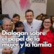El evento también incluyó un panel con tres expositoras